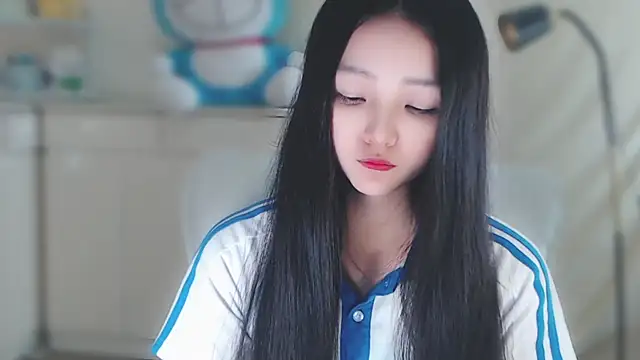 xiao-xiao-D online show from February 2025 11:32:02 AM