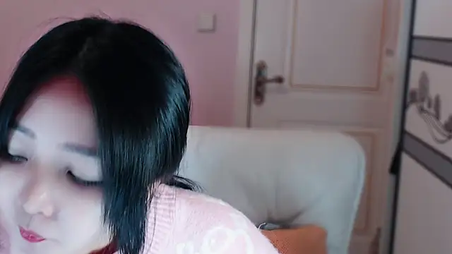 xiao-xiao-D online show from March 2025 04:32:01 AM