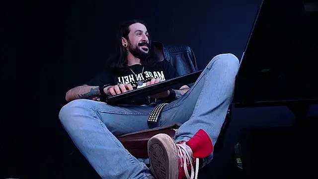 AxelColton online show from November 2025 11:05:01 AM