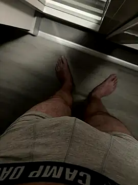 Snapshot of BobMeinster chatting on November 2025 07:13:01 PM BobMeinster online show from November 2025 07:13:01 PM