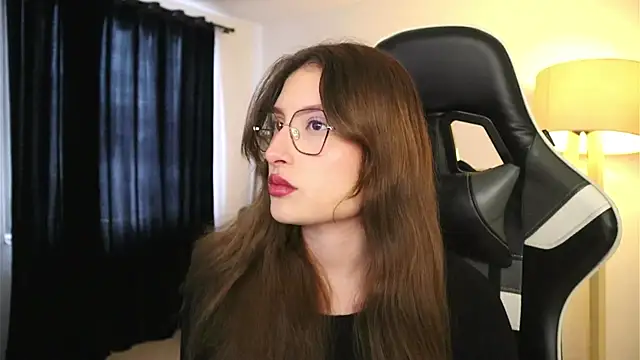 Snapshot of Daisha_Riley chatting on November 2025 02:28:02 PM Daisha Riley online show from November 2025 02:28:02 PM