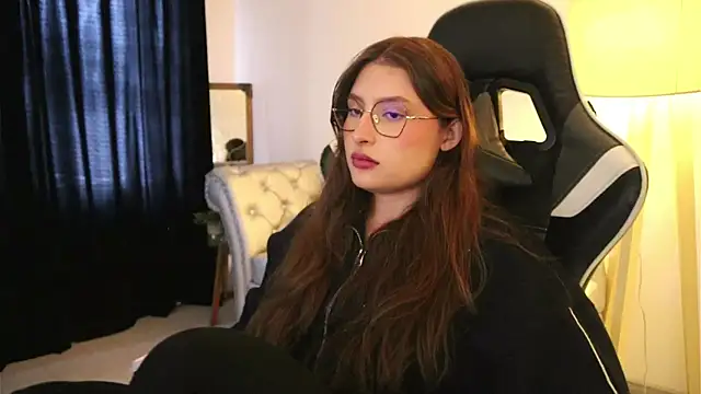 Snapshot of Daisha_Riley chatting on November 2025 03:55:01 PM Daisha Riley online show from November 2025 03:55:01 PM