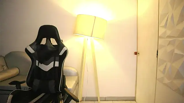 Snapshot of Daisha_Riley chatting on November 2025 03:45:02 PM Daisha Riley online show from November 2025 03:45:02 PM