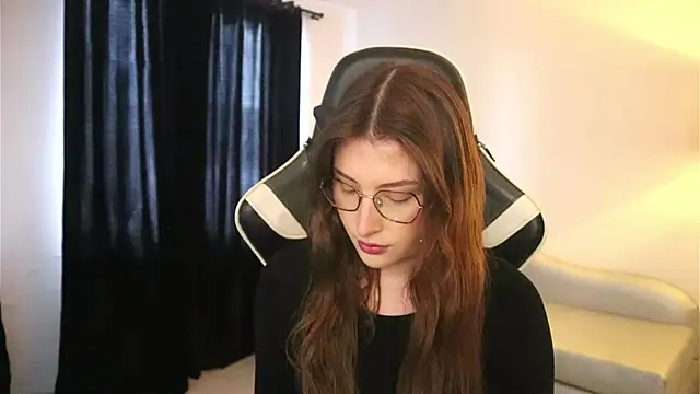 Snapshot of Daisha_Riley chatting on November 2025 02:39:02 PM Daisha Riley online show from November 2025 02:39:02 PM