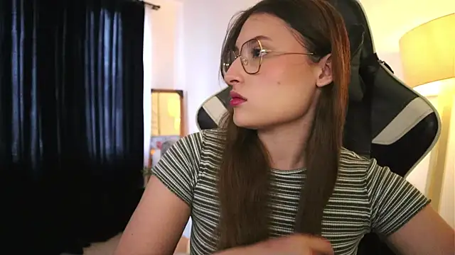 Snapshot of Daisha_Riley chatting on November 2025 03:01:02 PM Daisha Riley online show from November 2025 03:01:02 PM