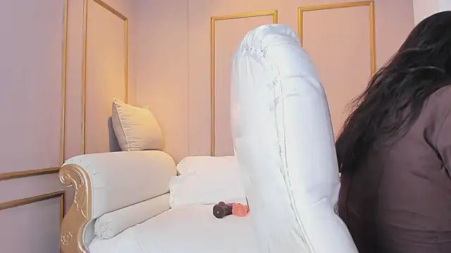 PerlaPreciosa online show from February 2026 04:11:01 AM