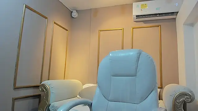 PerlaPreciosa online show from February 2026 04:01:02 AM