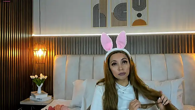 PerlaPreciosa online show from April 2026 04:01:01 AM