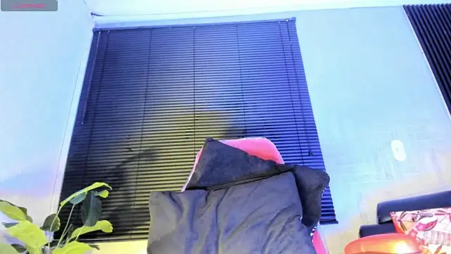 JhonyMiller  online show from November 2025 07:57:01 PM