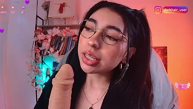 Snapshot of Sweet_Nyx chatting on May 2026 08:49:01 PM Sweet Nyx online show from May 2026 08:49:01 PM