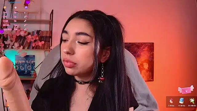 Snapshot of Sweet_Nyx chatting on May 2026 10:05:02 PM Sweet Nyx online show from May 2026 10:05:02 PM
