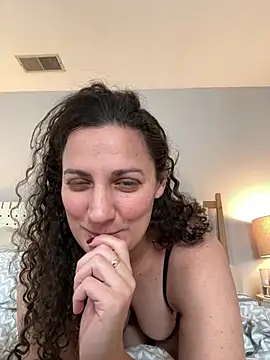 Snapshot of snarley33 chatting on February 2026 06:02:01 PM snarley33 online show from February 2026 06:02:01 PM