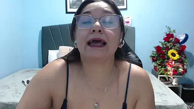 AngelRouss online show from May 2026 12:50:01 AM