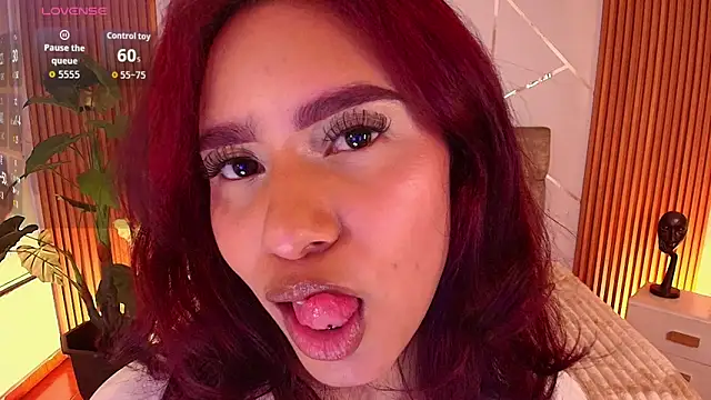 charlottee white online show from March 2026 09:20:02 PM