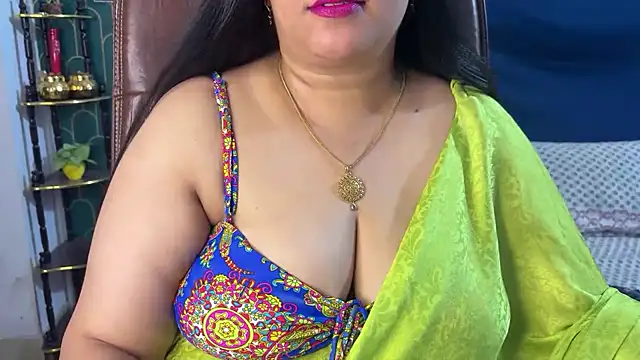 FlatVincy4 online show from July 2026 03:25:01 PM