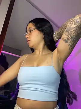 Snapshot of Rosita_forever_ chatting on May 2026 03:05:01 PM Rosita forever online show from May 2026 03:05:01 PM