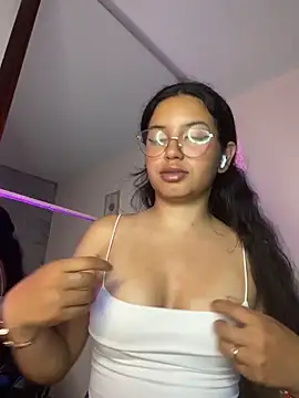 Snapshot of Rosita_forever_ chatting on May 2026 03:04:02 AM Rosita forever online show from May 2026 03:04:02 AM