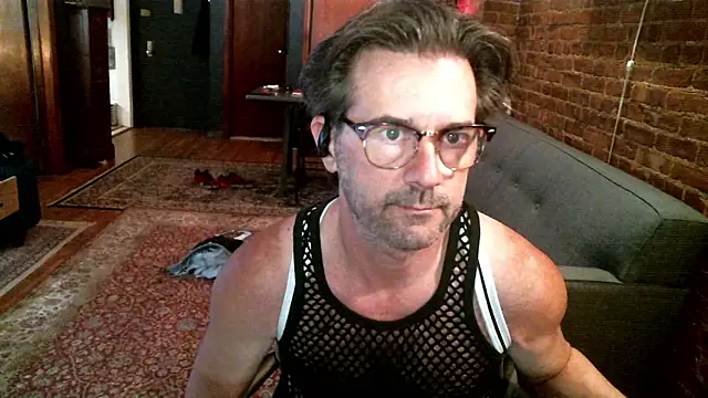 Snapshot of Johnny_Bottoms chatting on May 2026 03:27:01 PM Johnny Bottoms online show from May 2026 03:27:01 PM