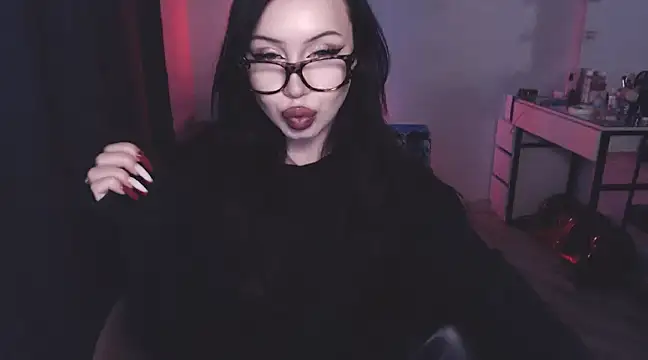 Snapshot of MoranaMissGod chatting on February 2025 05:07:02 AM MoranaMissGod online show from February 2025 05:07:02 AM