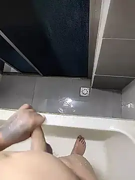 DTuannHallT online show from December 2025 12:41:01 AM