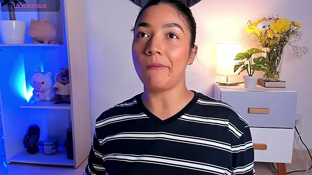 martina roldam online show from January 2025 01:08:01 AM