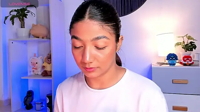 martina roldam online show from February 2025 04:42:01 AM