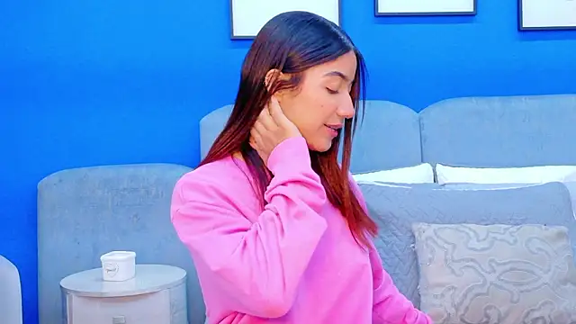 martina roldam online show from February 2026 12:28:01 AM