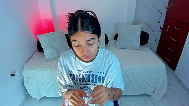 martina roldam online show from April 2026 02:26:02 AM