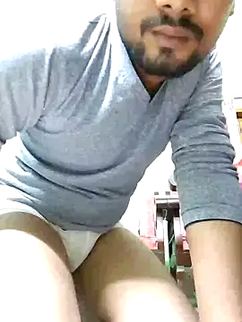 Snapshot of GildanK18 chatting on January 2025 05:44:02 PM GildanK18 online show from January 2025 05:44:02 PM