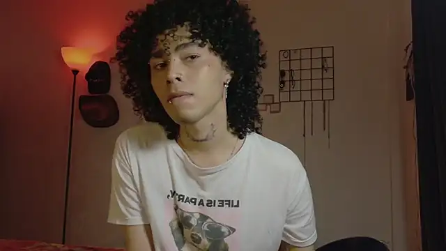 Snapshot of seven7xis chatting on February 2026 02:01:02 AM seven7xis online show from February 2026 02:01:02 AM