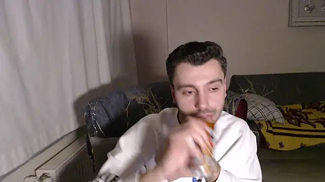 handsomeee04 online show from February 2026 01:46:01 AM