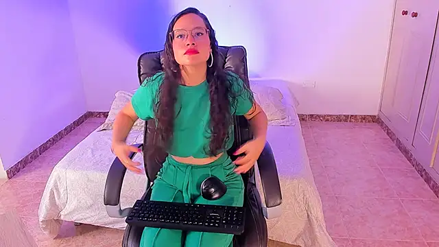 emmaTorres1 online show from January 2025 02:26:01 PM