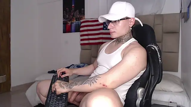 DennisWalkerr online show from December 2024 03:06:01 AM