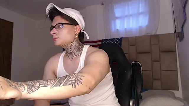 DennisWalkerr online show from December 2024 10:23:02 PM