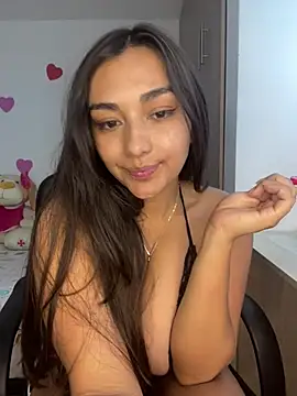 Snapshot of Sara_Smitthh6 chatting on February 2025 06:52:02 PM Sara Smitthh6 online show from February 2025 06:52:02 PM