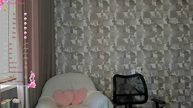 Snapshot of Lovely_Lure chatting on January 2025 05:05:01 AM Lovely Lure online show from January 2025 05:05:01 AM