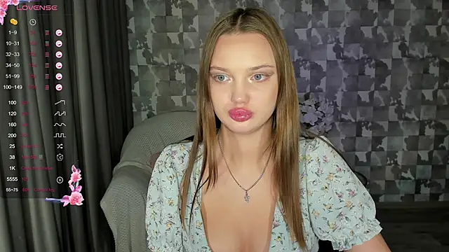 Snapshot of Lovely_Lure chatting on January 2025 03:39:02 PM Lovely Lure online show from January 2025 03:39:02 PM