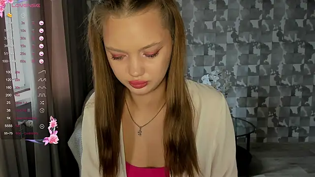 Snapshot of Lovely_Lure chatting on January 2025 09:59:01 AM Lovely Lure online show from January 2025 09:59:01 AM