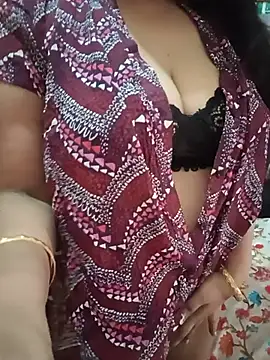 Snapshot of Soniya_444 chatting on July 2026 11:42:02 AM Soniya 444 online show from July 2026 11:42:02 AM