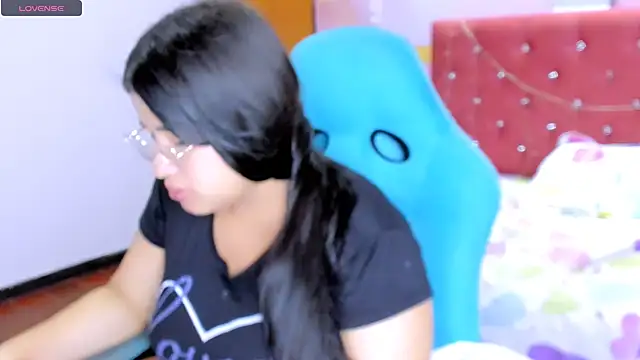 mia18 queen online show from December 2024 09:37:02 AM