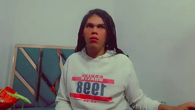 Snapshot of fox_naughty_violet chatting on November 2025 07:38:01 PM fox naughty violet online show from November 2025 07:38:01 PM