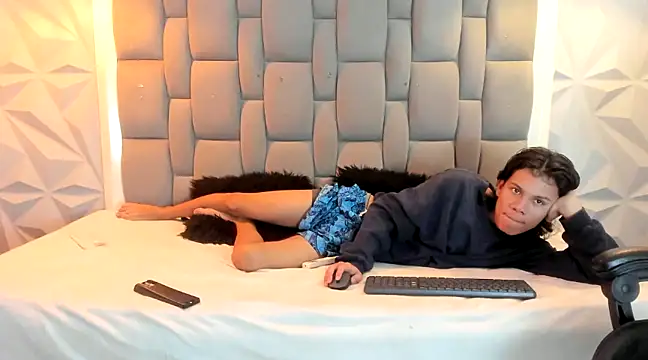 andy dan18 online show from February 2025 05:50:02 PM