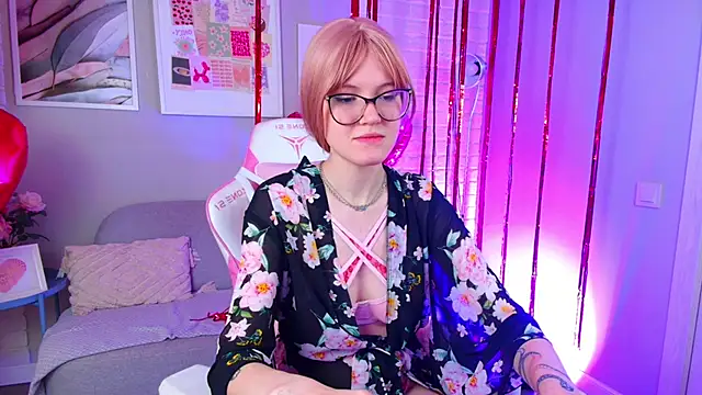 NellieLoyns online show from February 2025 04:01:02 PM