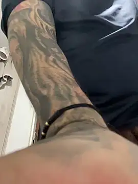 Snapshot of El_Titan1998 chatting on January 2025 10:00:02 AM El Titan1998 online show from January 2025 10:00:02 AM