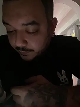 Snapshot of El_Titan1998 chatting on March 2025 03:38:02 PM El Titan1998 online show from March 2025 03:38:02 PM