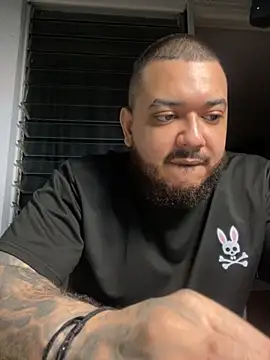 El Titan1998 online show from November 2025 11:37:02 PM