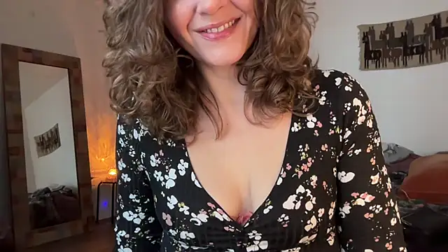 leahsparkles online show from November 2025 01:31:01 PM