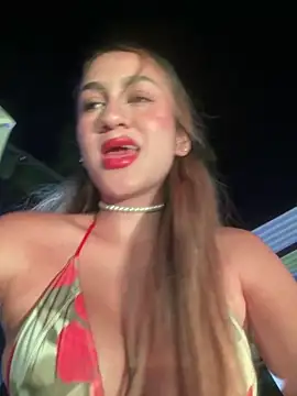 Snapshot of Mariapaula chatting on December 2024 11:31:02 PM Mariapaula online show from December 2024 11:31:02 PM