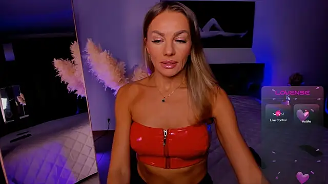 Snapshot of Oliva_Candy chatting on November 2025 07:53:01 AM Oliva Candy online show from November 2025 07:53:01 AM