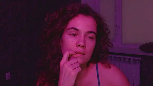 Snapshot of CurlyNed chatting on December 2024 08:04:02 PM CurlyNed online show from December 2024 08:04:02 PM